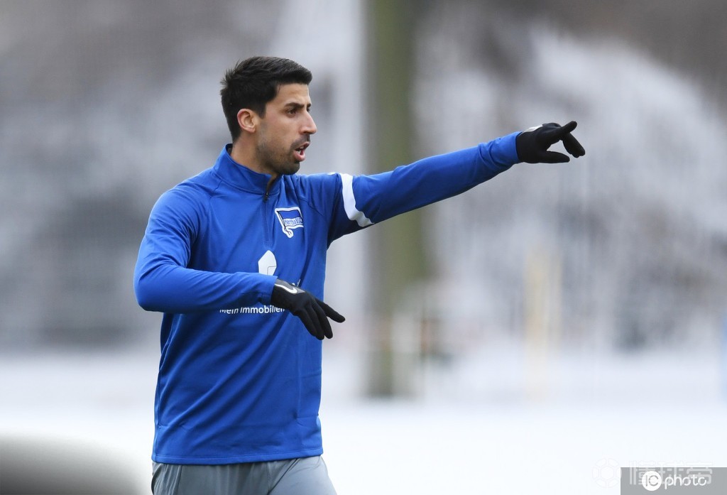 丹佛掘金训练开放日，加时末段扳平良机引欢呼，德甲在即，控场能力受关注 