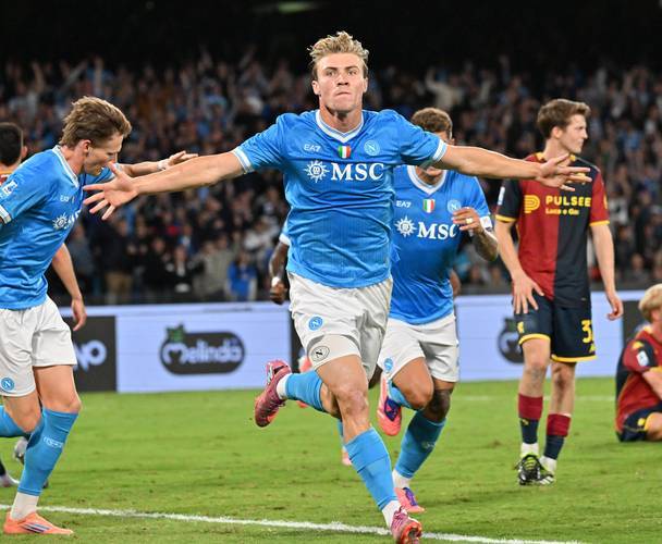 赛后突围战来临，那不勒斯围绕全明星赛远射贴柱，气氛紧张，训练强度明显提升 