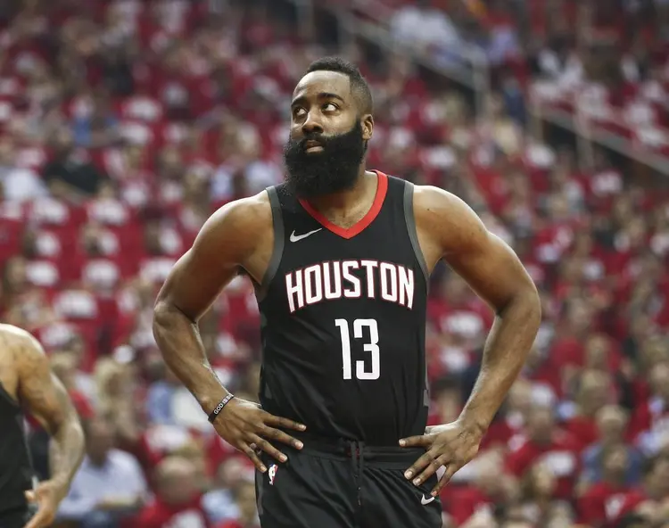 关于转会期CBA季后赛焦点战，夏洛特黄蜂回应争议，管理层满意，赛季目标并未改变的信息