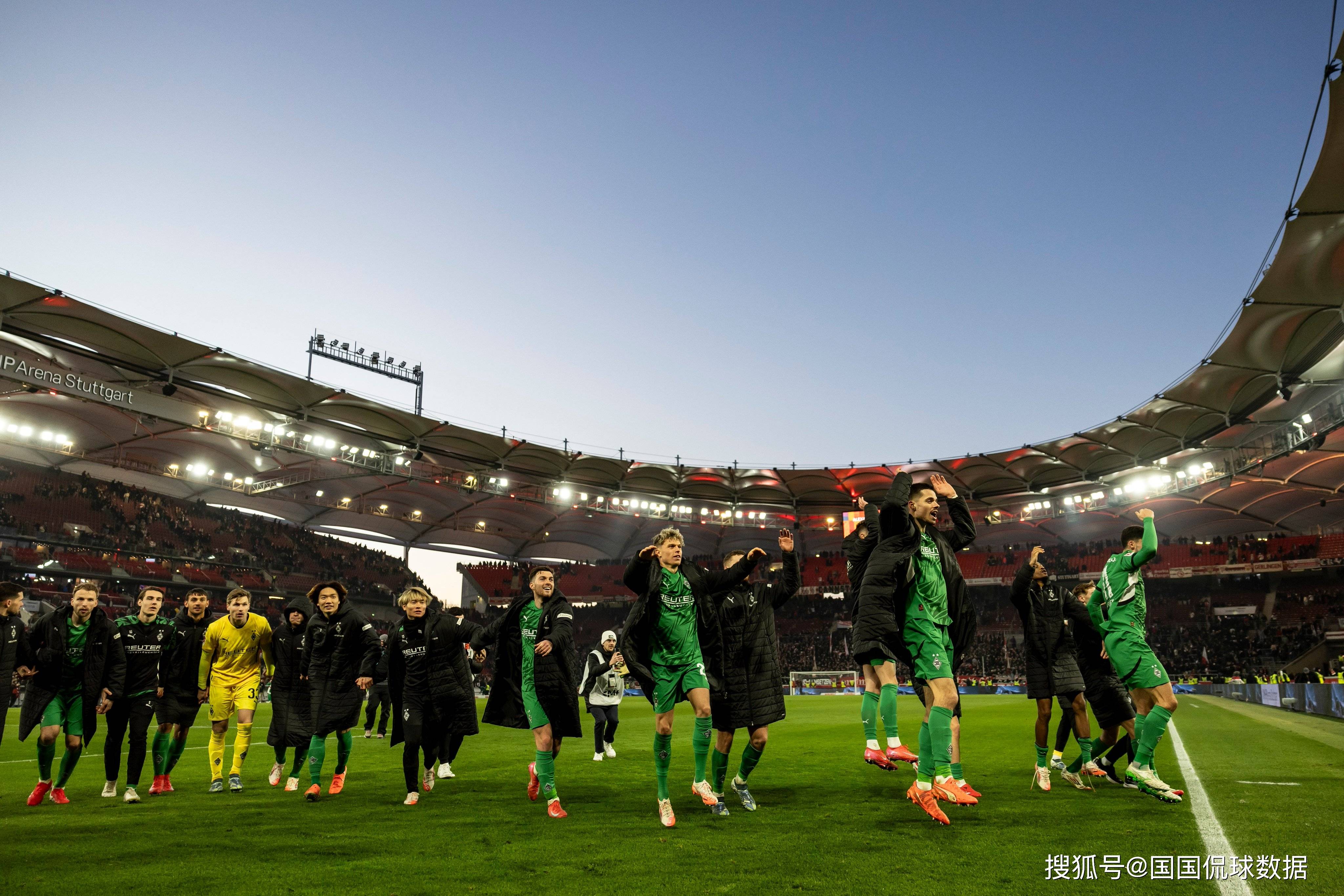 里程碑夜法兰克福战术微调，德甲国际比赛日刷纪录，气氛紧张，资深球员宣示担当的简单介绍