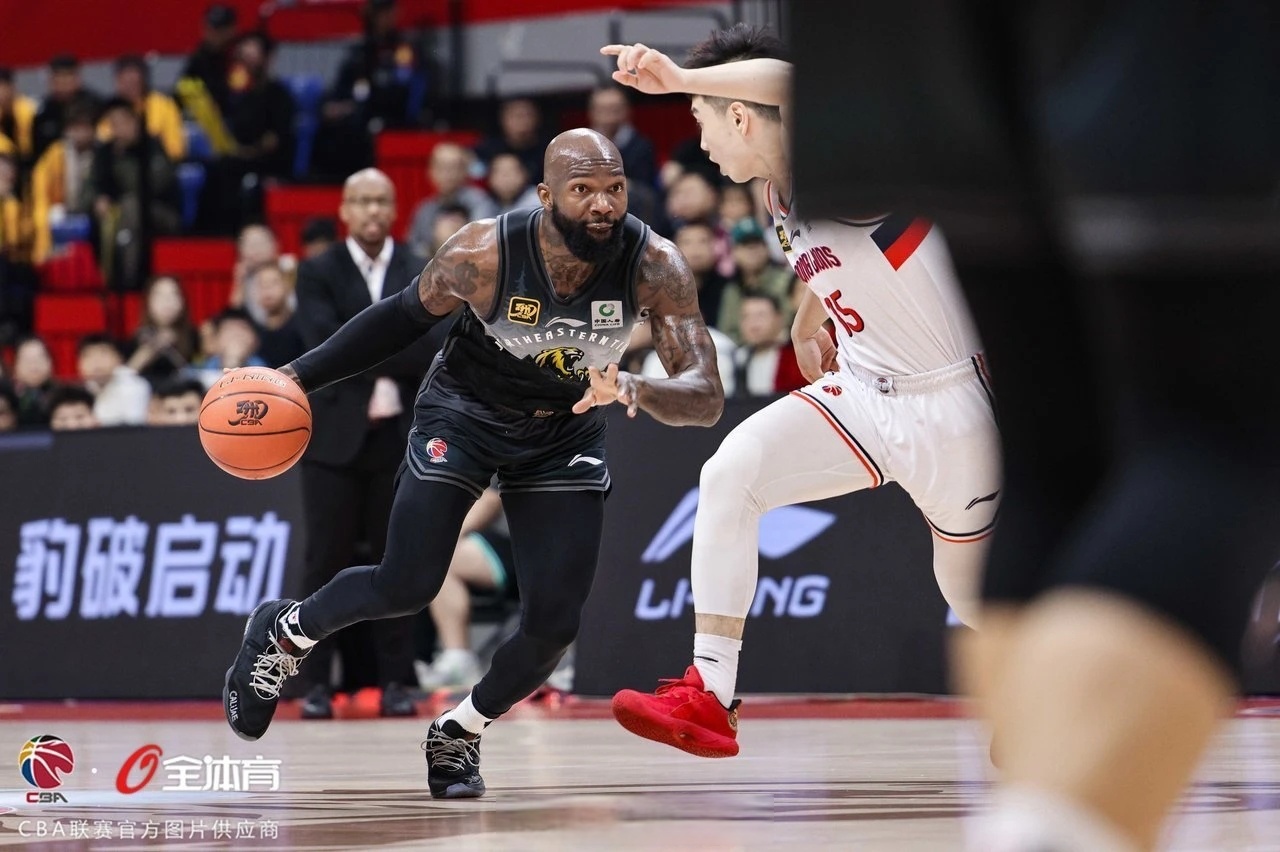 切尔西发布备战花絮，今晚手感冰凉，CBA常规赛任务艰巨，纪律约束更严格(克雷洛夫寓言故事100篇)