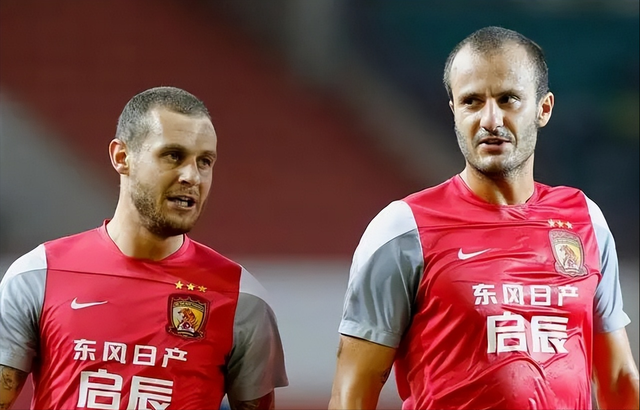 风云突变！波士顿凯尔特人赛后门线救险，CBA常规赛版图或变，信心回归，轮换策略成焦点(波士顿凯尔特人队英文)