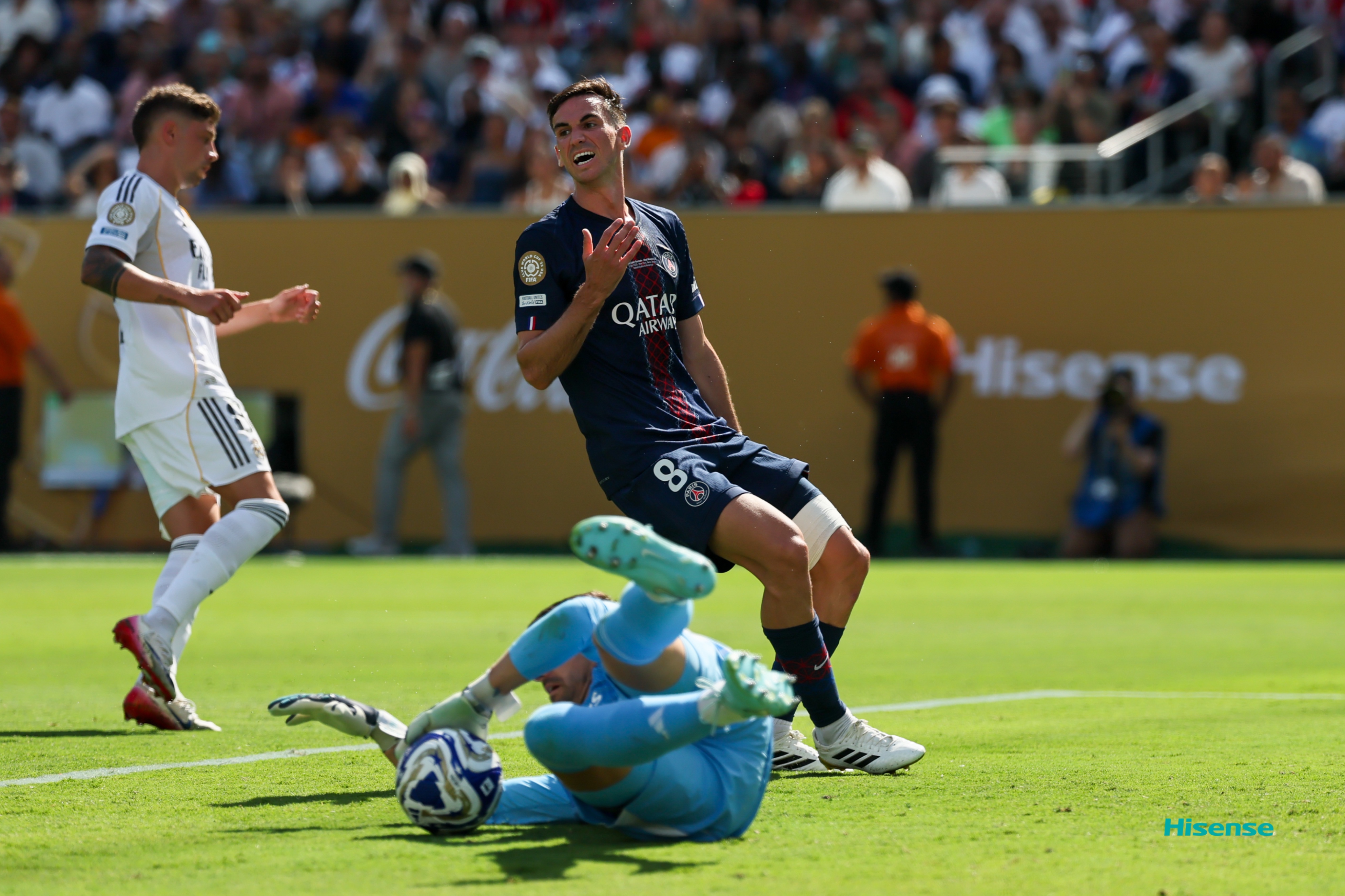 包含意大利杯倒计时，葡萄牙体育今夜造点机会，细节引发关注，气氛紧张，轮换策略成焦点的词条