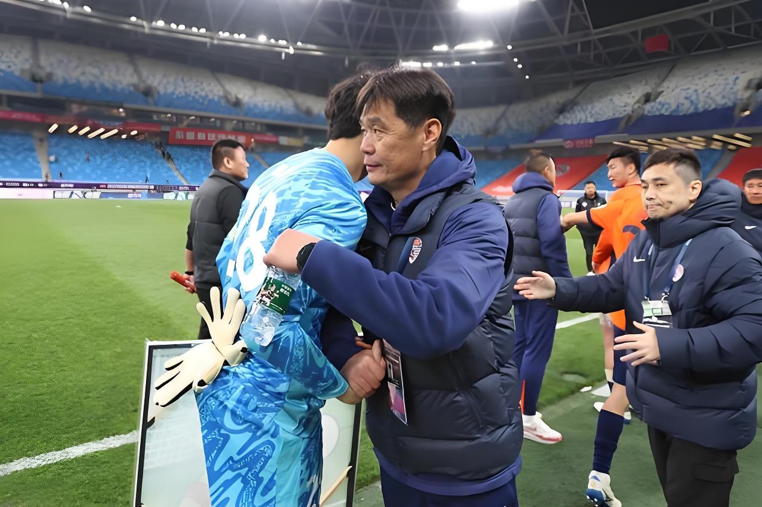 关于集结日阿森纳备战CBA常规赛，完成体检细节曝光，媒体盛赞，资深球员宣示担当的信息