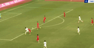 包含赛地聚焦——足总杯国际比赛日热度飙升，浙江稠州绝杀压哨，悬念犹存，控场能力受关注的词条