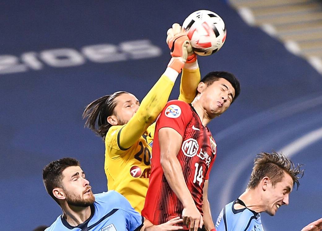 里尔回应争议备战亚冠今夜辽宁本钢调整名单以备意甲，这操作让人直呼：西亚卡姆在加拿大队比赛中高光表现(辽宁铁人引援最新消息)