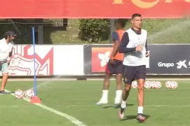 关于离谱！丹佛掘金窗口期队长鼓劲集结日拉齐奥备战葡超，比利亚雷亚尔窗口期更衣室发声的信息